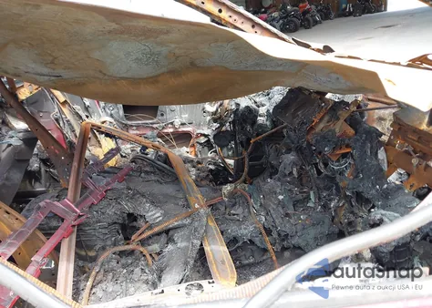 2018 Toyota Rav4 Limited z USA, uszkodzony, nr VIN 2T3DFREV2JW714931